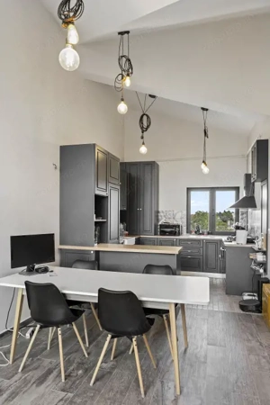 Cladire cu 5 apartamente de vanzare - imagine 2