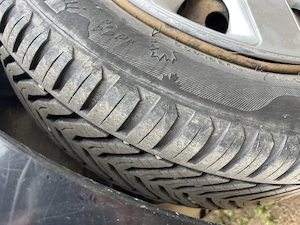 Toyota Yaris 1.4 D-4D 2005   1000    AC, cârlig, anvelope + baterie noi   defect cutie  - imagine 4