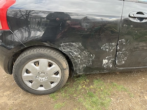 Toyota Yaris 1.4 D-4D 2005   1000    AC, cârlig, anvelope + baterie noi   defect cutie  - imagine 9