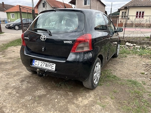 Toyota Yaris 1.4 D-4D 2005   1000    AC, cârlig, anvelope + baterie noi   defect cutie  - imagine 3