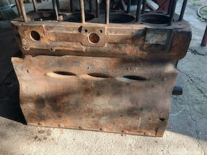 Vând Blocuri motoare tractor u650 pe semering  - imagine 5