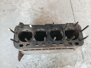 Vând Blocuri motoare tractor u650 pe semering  - imagine 2