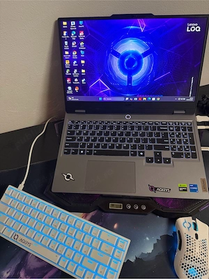Leptop lenovo loq gaming 
