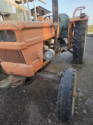 Vând tractor Fiat 550 - imagine 3
