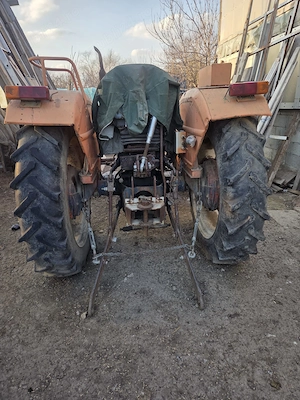 Vând tractor Fiat 550 - imagine 6