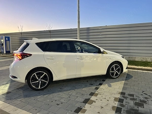 Toyota Auris 1.8 Hibrid | 2018  - imagine 4