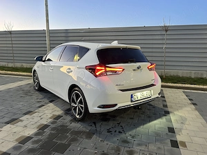 Toyota Auris 1.8 Hibrid | 2018  - imagine 6