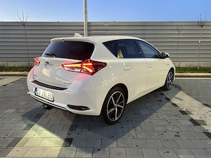 Toyota Auris 1.8 Hibrid | 2018  - imagine 5