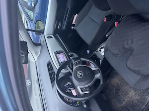 Vând Toyota Yaris hybrid 2012 - imagine 7