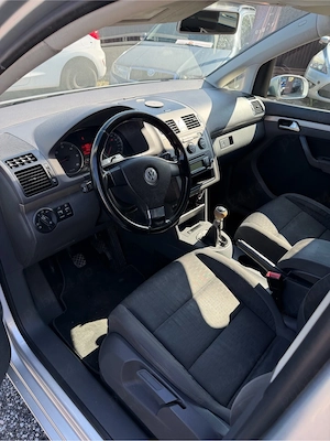 VW Touran   1.9 TDI 105cp   An Model 2 Locuri    - imagine 15