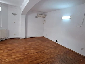 Vila,9 cam,zona Unirii,Splai,Metrou Timpuri Noi.