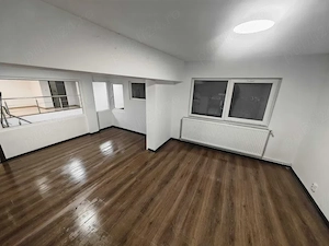 Vand spatiu comercial office - 117mp, str. Unirii, Petroșani - imagine 3