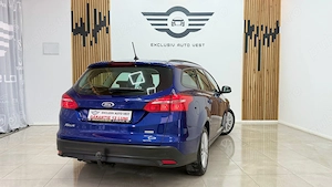 ** Ford Focus ** - imagine 4