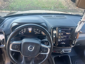 vand Volvo XC40  - imagine 8