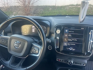 vand Volvo XC40  - imagine 7