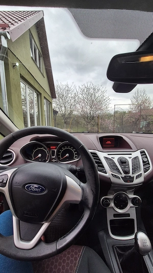 Ford Fiesta 2009,1.25 benzina - imagine 4