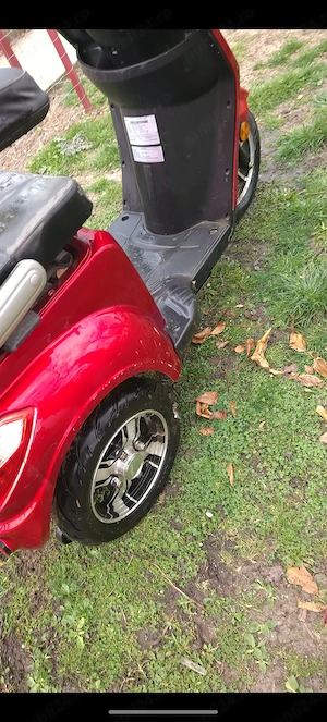 Vând tricicletă aproape nouă 