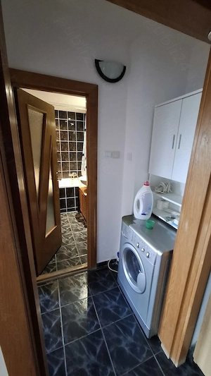 Proprietar închiriez apartament decomandat 3 camere Zona Soarelui  - imagine 2