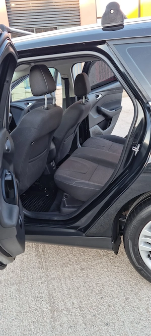 Ford Focus Titanium - imagine 10