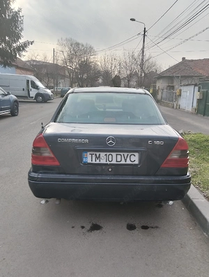 Vînd Mercedes C 180