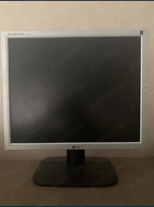 Unitate PC si monitor - imagine 3