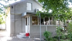 Vănd  un imobil cu 2 case zona Centru  Galați