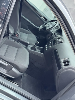 Volkswagen Jetta 2014 1.6TDI - imagine 6
