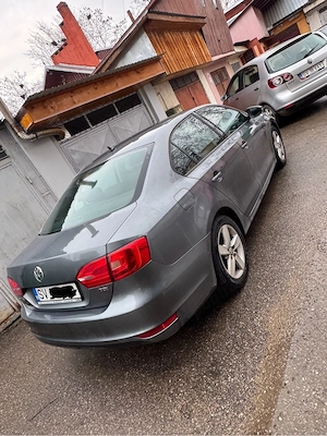 Volkswagen Jetta 2014 1.6TDI - imagine 9