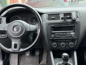 Volkswagen Jetta 2014 1.6TDI - imagine 3