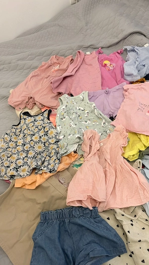 Lot 2 Hainute fetita 6-12 luni