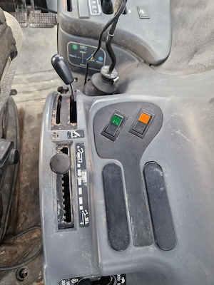 Tractor New Holland TS115 - imagine 9