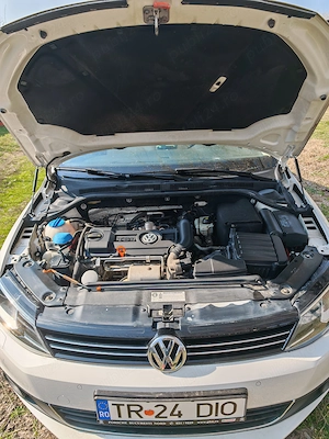 VW Jetta 1.4TSI 122CP DSG Highline - imagine 9