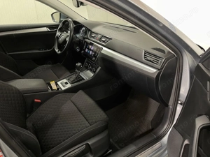 Skoda Superb - imagine 9