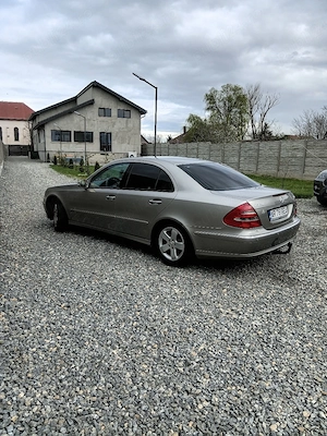 Mercedes  E 220 CDI - imagine 5
