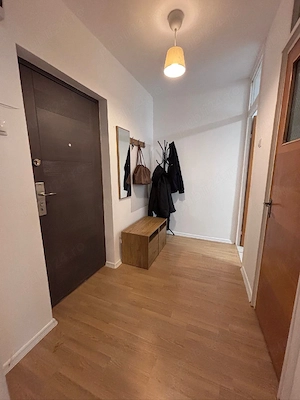 Ap. central cu 2 camere si balcon | 50 MP | Renovat | Anvelopat - imagine 4