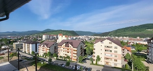 Apartament cu o camera,spatios,si modern ,complet mobilat Cartierul Tei.Piatra Neamt  + parcare 