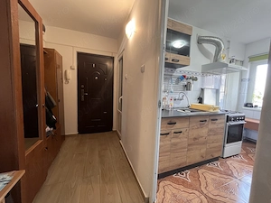 Închiriez apartament 64mp  2 camere  centrala proprie - imagine 3