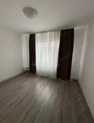 Apartament 2 Camere,Etaj Intermediar, De Vanzare,Ungheni - imagine 2