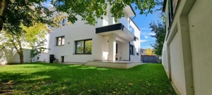 Casă spectaculoasă – 314 mp utili, cramă, terase, 7 camere, teren 432 mp