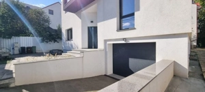 Casă spectaculoasă – 314 mp utili, cramă, terase, 7 camere, teren 432 mp - imagine 2