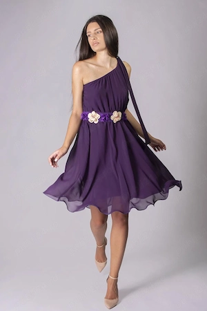 Articole vestimentare dama: rochii, camasi, fuste