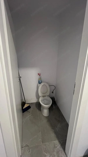 Spațiu comercial de vânzare – 247 mp utili, împărțiți în 2 unități - imagine 8