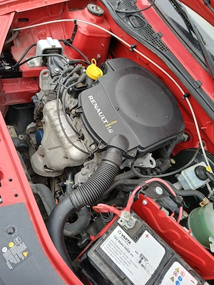 Dacia Logan 1.4 MPI 2010 121.000 KM  - imagine 9