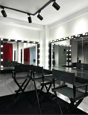 Afacere la cheie Salon & Scoala Make-Up Acreditata Floreasca Bucuresti