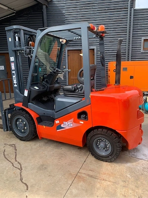 Vand stivuitor HELI CPCD35, diesel, capacitate de ridicare 3500 kg, an fabricatie 2021. - imagine 3