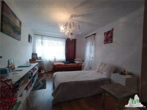 Casa spatioasa cu gradina in zona verde, cartier Green City, comuna 1 Decembrie - imagine 6