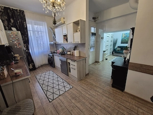 Apartament ultracentral 130 mp etaj 1  - imagine 2