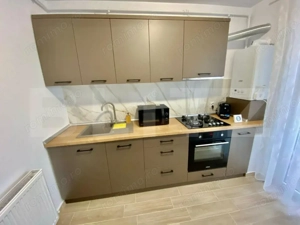 Garsoniera moderna, 39 mp, parcare, zona Eroilor - imagine 2