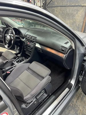 Audi A4 B7 diesel , cutie manuala  - imagine 3