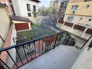 Casă p+1 formata din doua apartamente - imagine 17